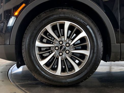 Used 2023 Lincoln Nautilus Reserve AWD/4WD image 10