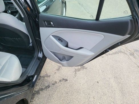 Used 2013 Kia Optima LX w/ Convenience Plus Pkg image 24