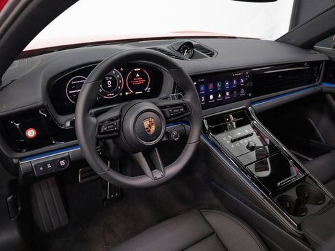 New 2026 Porsche Panamera 4 image 4