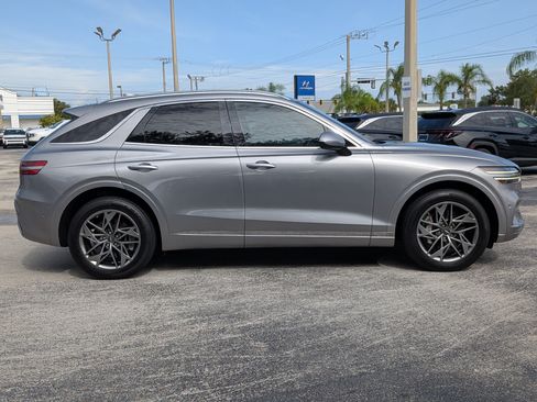 Used 2021 Lincoln Nautilus Reserve w/ Class II Trailer Tow Package FWD image 2
