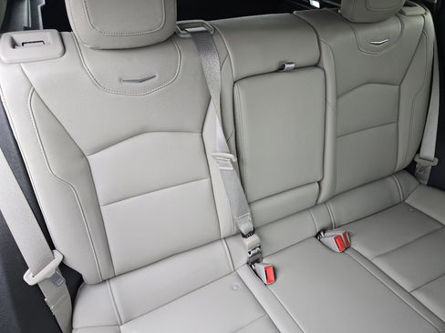 Used 2022 Cadillac XT4 Luxury w/ Cold Weather Package image 30