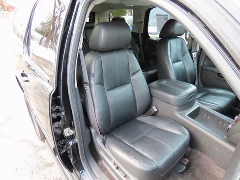 Used 2014 Chevrolet Tahoe LT w/ Luxury Package image 18