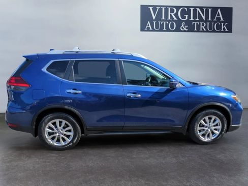 Used 2017 Nissan Rogue SV image 7