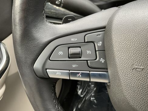 Used 2021 Cadillac XT4 Premium Luxury image 18