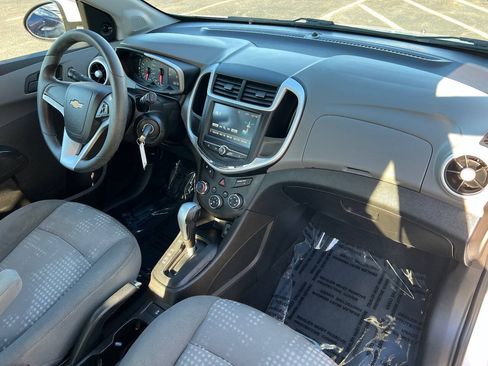 Used 2017 Chevrolet Sonic LT FWD image 25