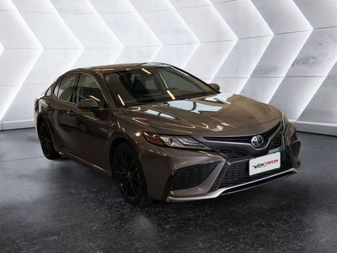 Used 2023 Toyota Camry XSE image 1