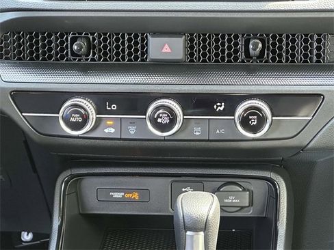 Used 2025 Honda CR-V LX image 19