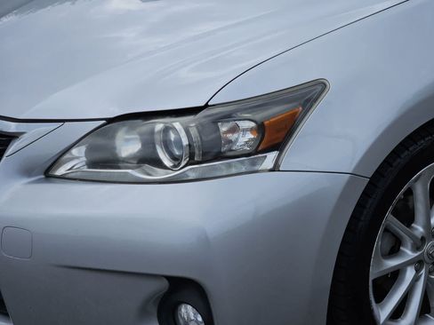 Used 2012 Lexus CT 200h Premium w/ Premium Audio Pkg FWD image 7