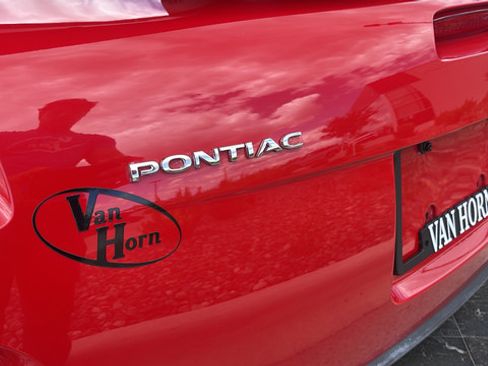 Used 2007 Pontiac Solstice Convertible RWD image 24