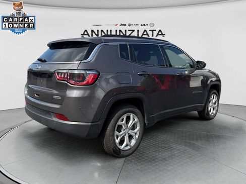 Used 2024 Jeep Compass Latitude AWD/4WD image 5