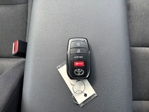 Used 2025 Toyota Camry LE w/ Convenience Package image 33