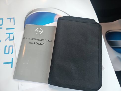 Used 2023 Nissan Rogue SV image 38