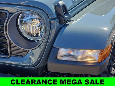 New 2025 Jeep Gladiator Willys image 31