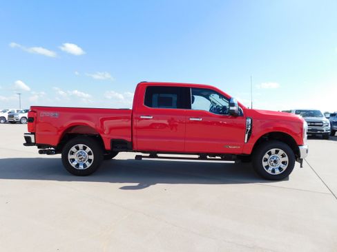 New 2026 Ford F250 Lariat w/ Chrome Package image 5
