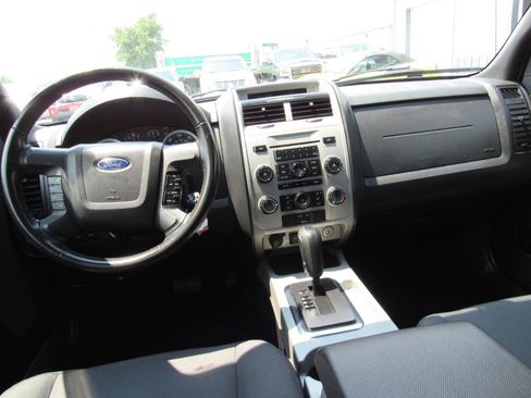 Used 2012 Ford Escape XLT AWD/4WD image 18