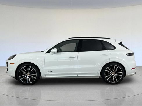 Certified 2026 Porsche Cayenne GTS AWD/4WD image 2