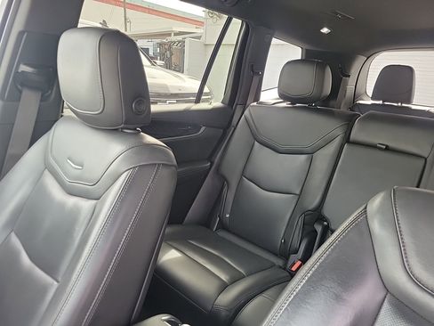 Used 2022 Cadillac XT6 Premium Luxury image 28