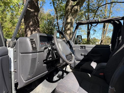 Used 2001 Jeep Wrangler Sport image 71