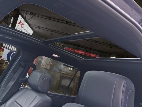 Used 2025 Toyota Sequoia Platinum AWD/4WD image 13