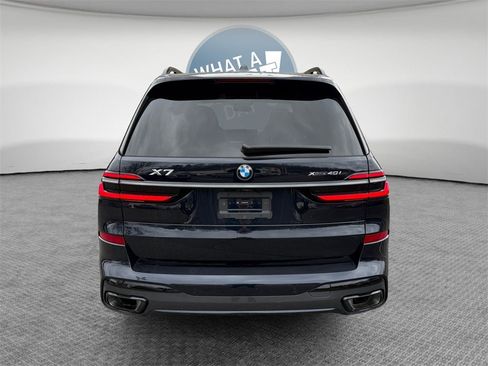 Used 2025 BMW X7 xDrive40i w/ M Sport Package image 5