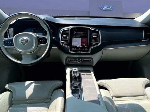 Used 2022 Volvo XC90 T8 Inscription w/ Advanced Package AWD/4WD image 7