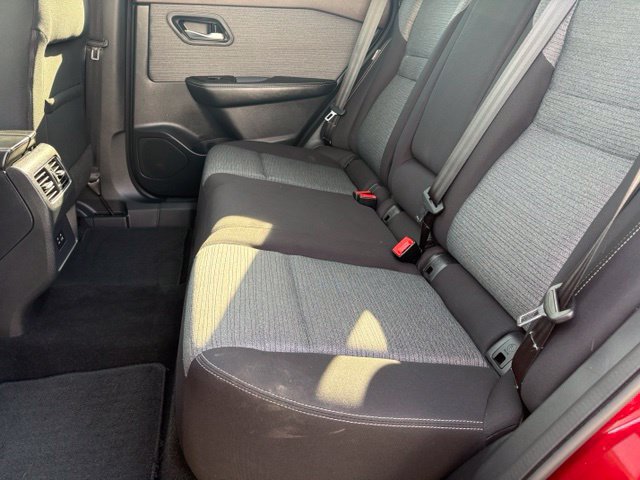 Used 2021 Nissan Rogue SV FWD image 12