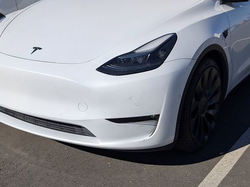 Used 2022 Tesla Model Y Performance image 24