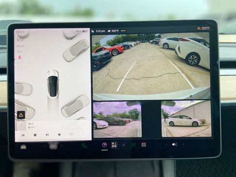 Used 2022 Tesla Model 3 Long Range AWD/4WD image 29