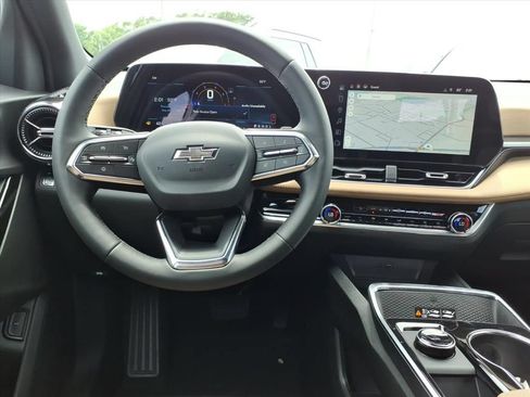 New 2026 Chevrolet Equinox ACTIV w/ Safety and Technology Package AWD/4WD image 13