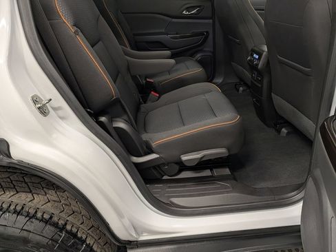 Used 2023 GMC Acadia AT4 AWD/4WD image 35