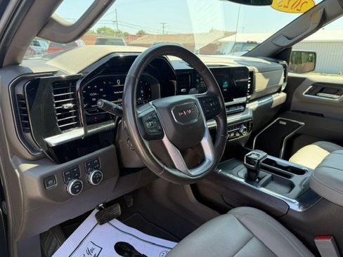 Used 2023 GMC Sierra 1500 SLT w/ SLT Premium Package AWD/4WD image 10