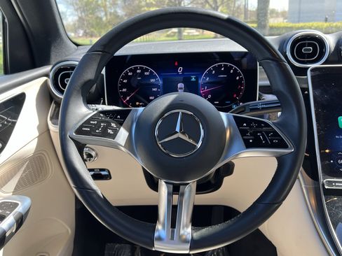 Certified 2025 Mercedes-Benz GLC 300 4MATIC image 18