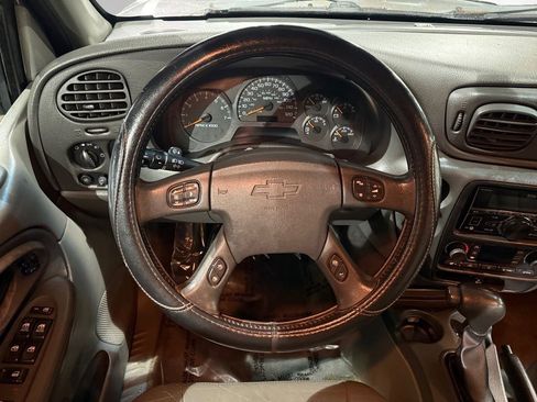 Used 2003 Chevrolet TrailBlazer LTZ image 24