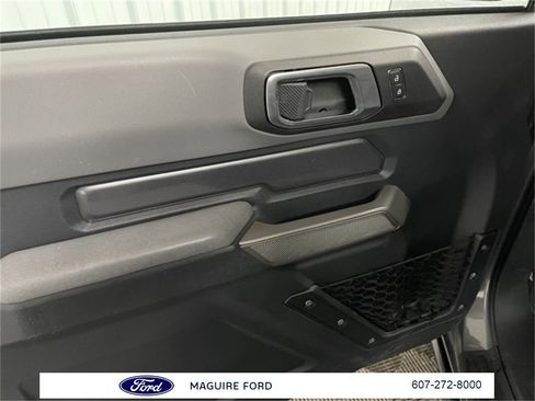 Used 2022 Ford Bronco Black Diamond image 32