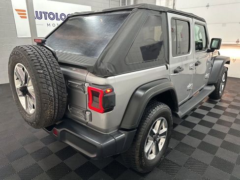 Used 2018 Jeep Wrangler Unlimited Sahara AWD/4WD image 10