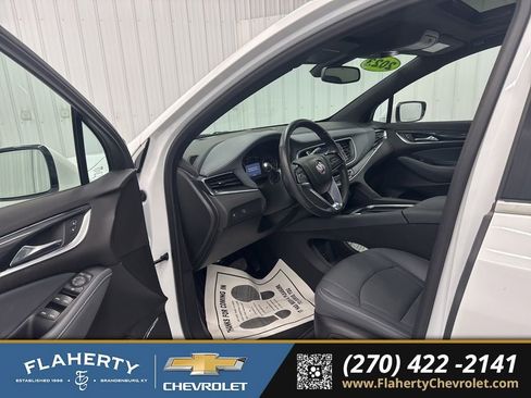 Used 2023 Buick Enclave Essence w/ Experience Buick Package image 9