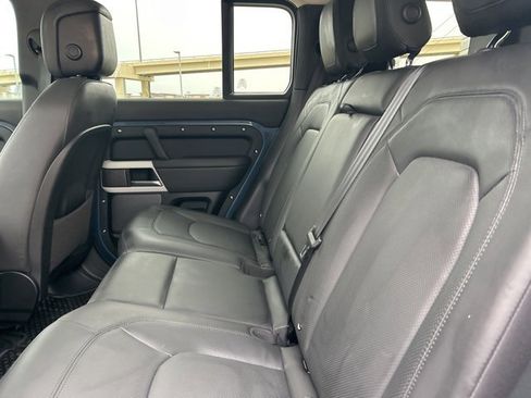Used 2024 Land Rover Defender 110 S image 38