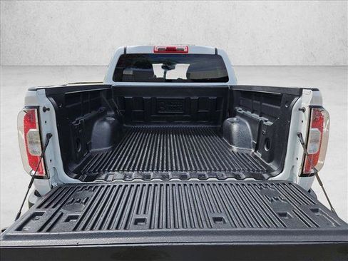 Used 2019 GMC Canyon SLE RWD image 6