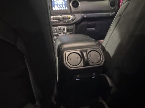 Used 2021 Jeep Wrangler Unlimited Sport image 21