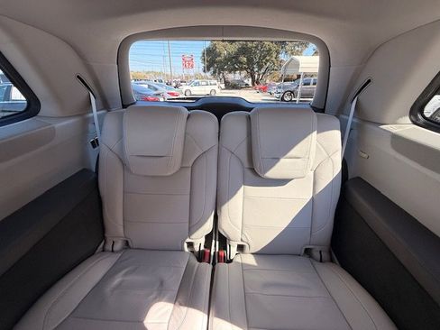 Used 2015 Mercedes-Benz GL 450 4MATIC image 8