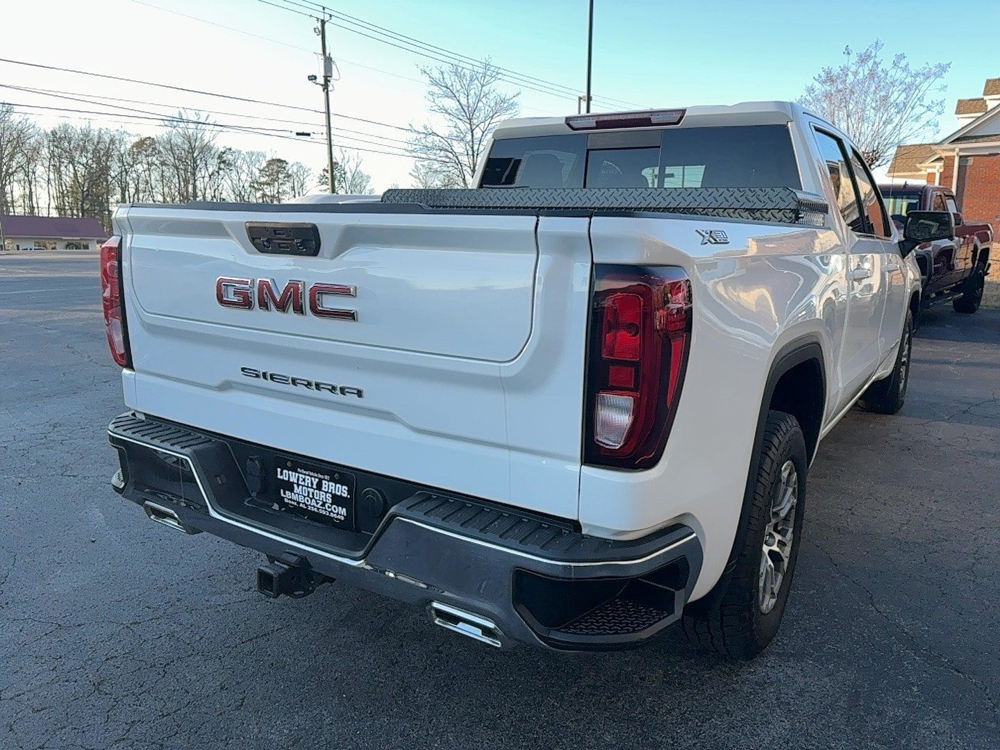 Used 2021 GMC Sierra 1500 SLE w/ X31 Off-Road Package AWD/4WD image 5