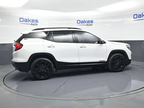 Used 2020 GMC Terrain SLT w/ Preferred Package AWD/4WD image 4
