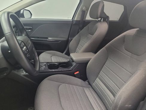 Used 2025 Kia K4 EX FWD image 17