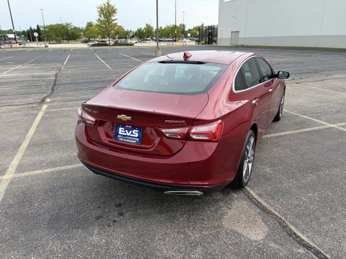 Used 2019 Chevrolet Malibu Premier w/ Sun and Wheel Package FWD image 6