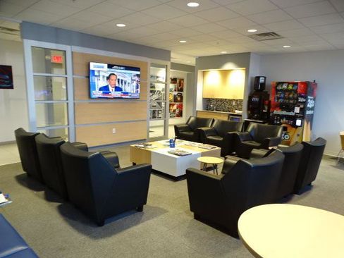 Used 2022 Buick Envision Essence w/ Sport Touring Package image 19