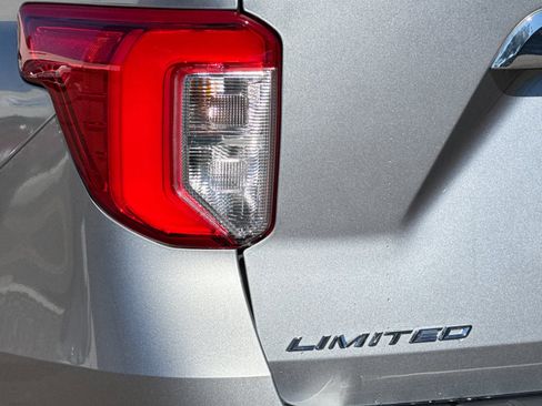 Used 2024 Ford Explorer Limited w/ Equipment Group 301A image 34