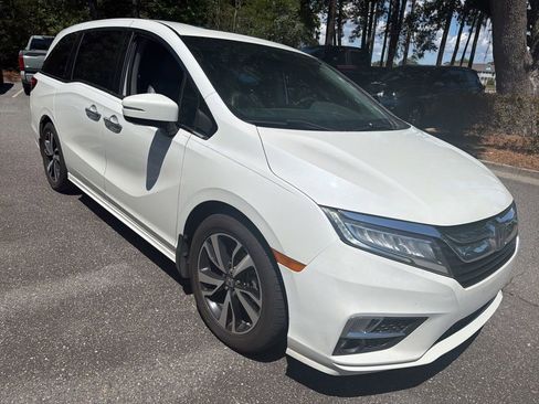 Used 2020 Honda Odyssey Elite image 2