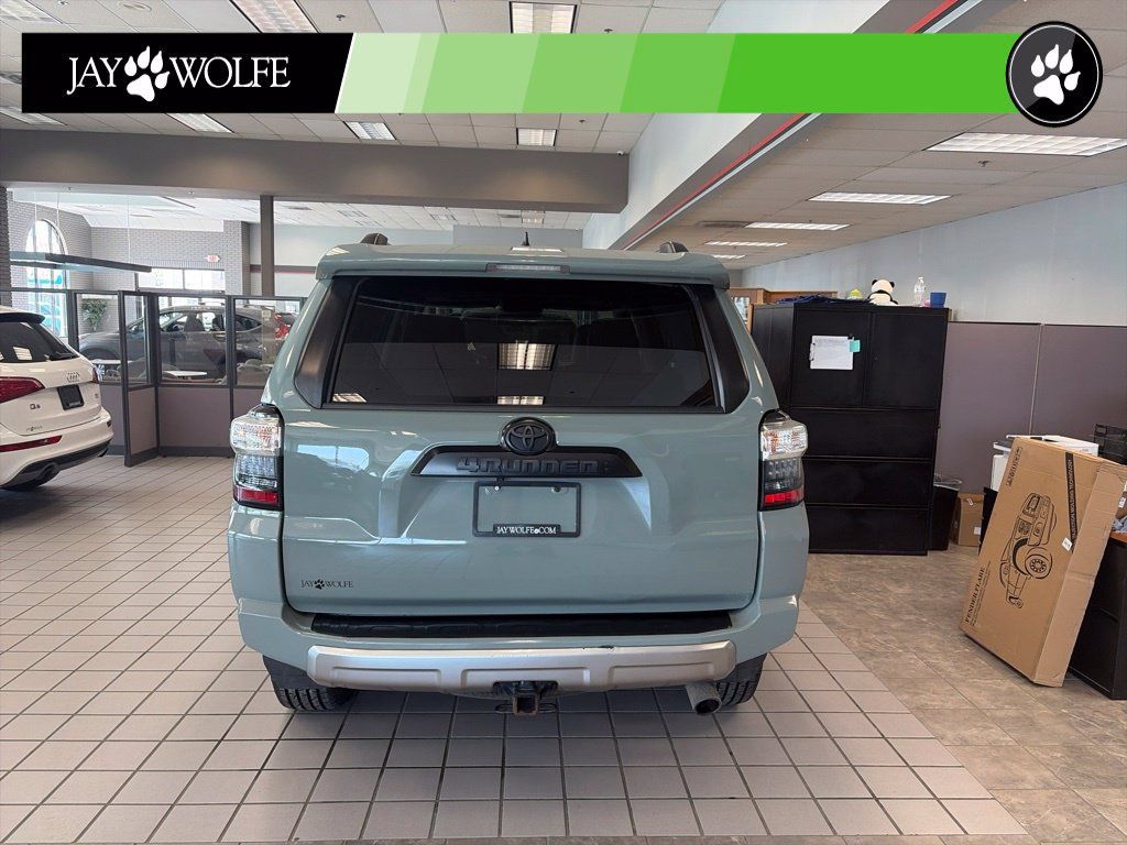 Used 2022 Toyota 4Runner TRD Off-Road Premium w/ TRD Black Wheel Package (TMS) AWD/4WD image 8