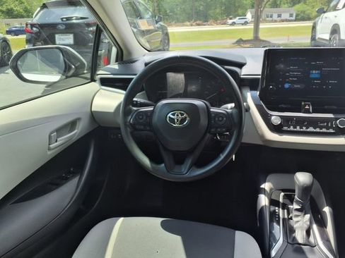 Used 2023 Toyota Corolla LE image 12