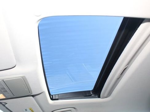 Used 2018 Honda Accord EX image 22